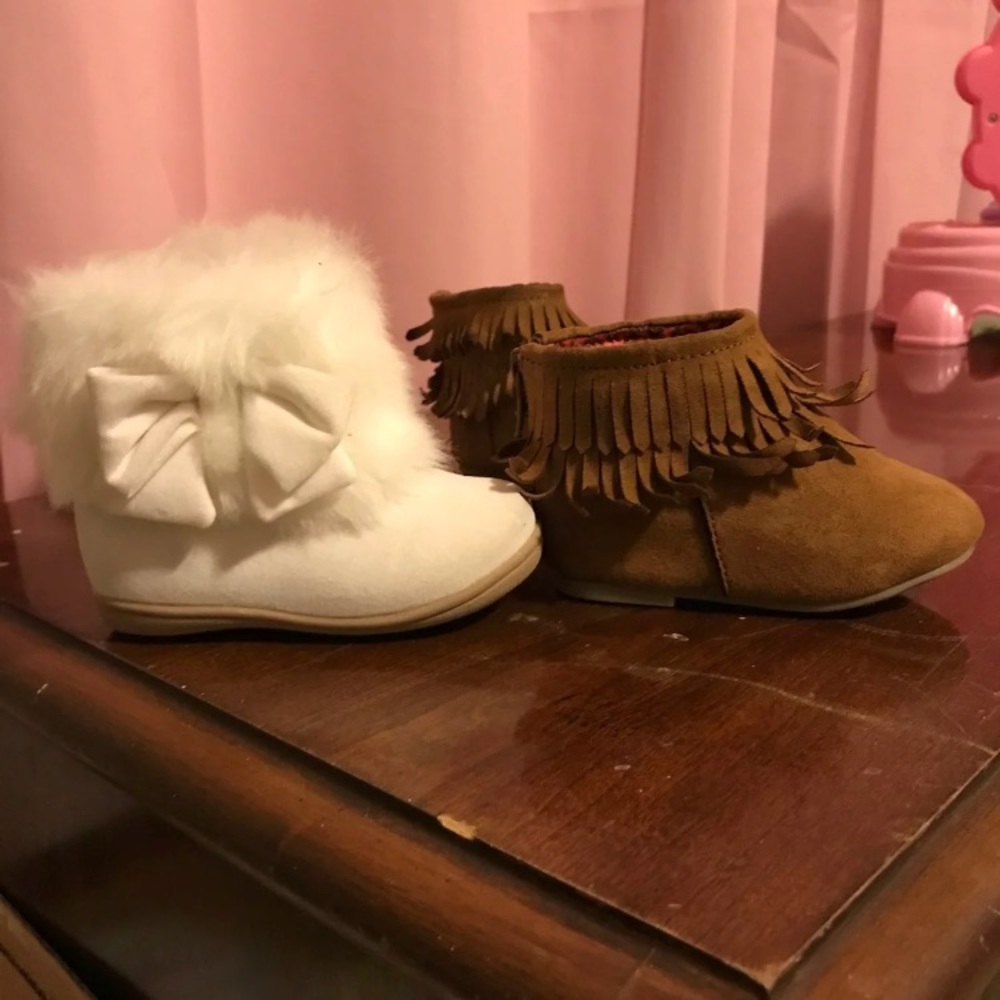 Baby Girl booties - size 4 Toddler